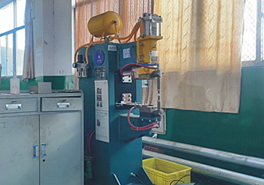 Convex spot welder